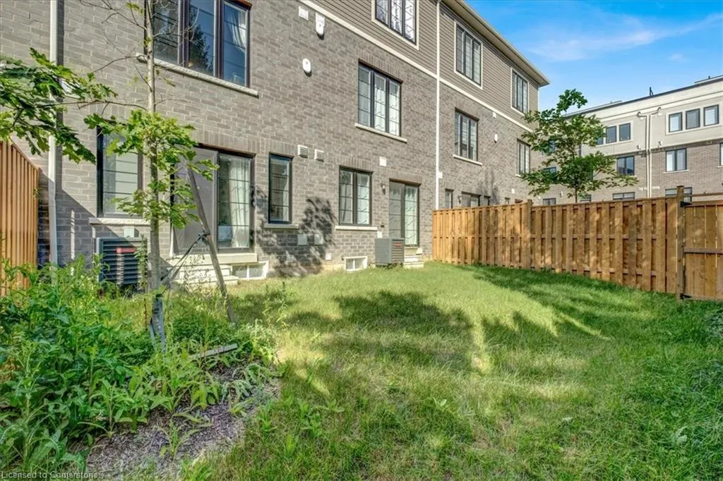 383 Dundas Street E, #26