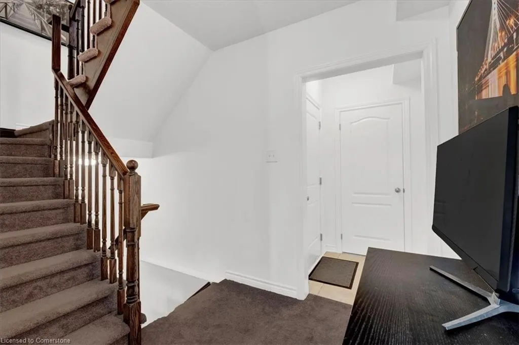 383 Dundas Street E, #26