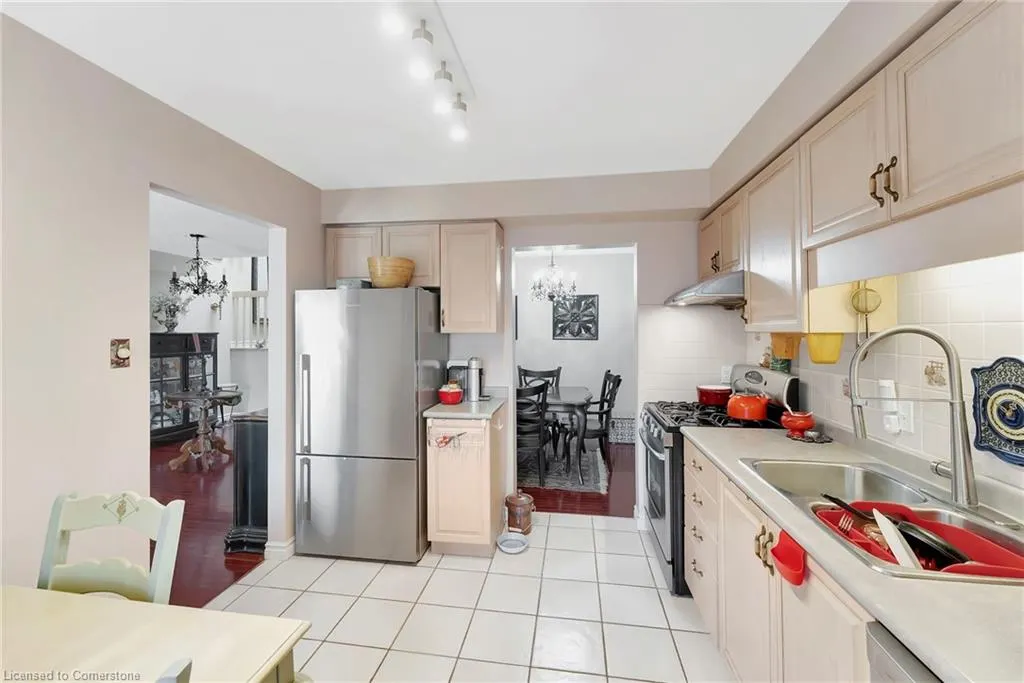 20 Meadowlands Boulevard, #14