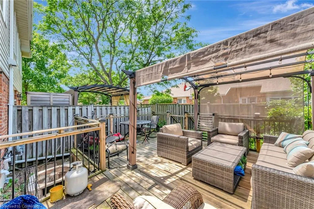 20 Meadowlands Boulevard, #14