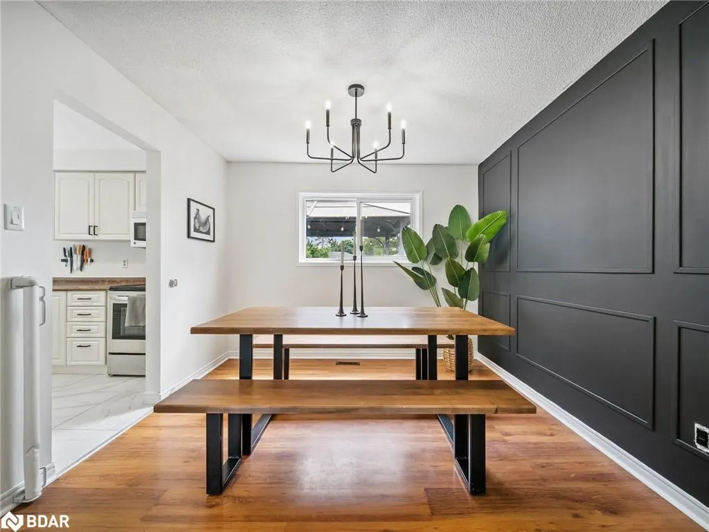 8 Darren Drive