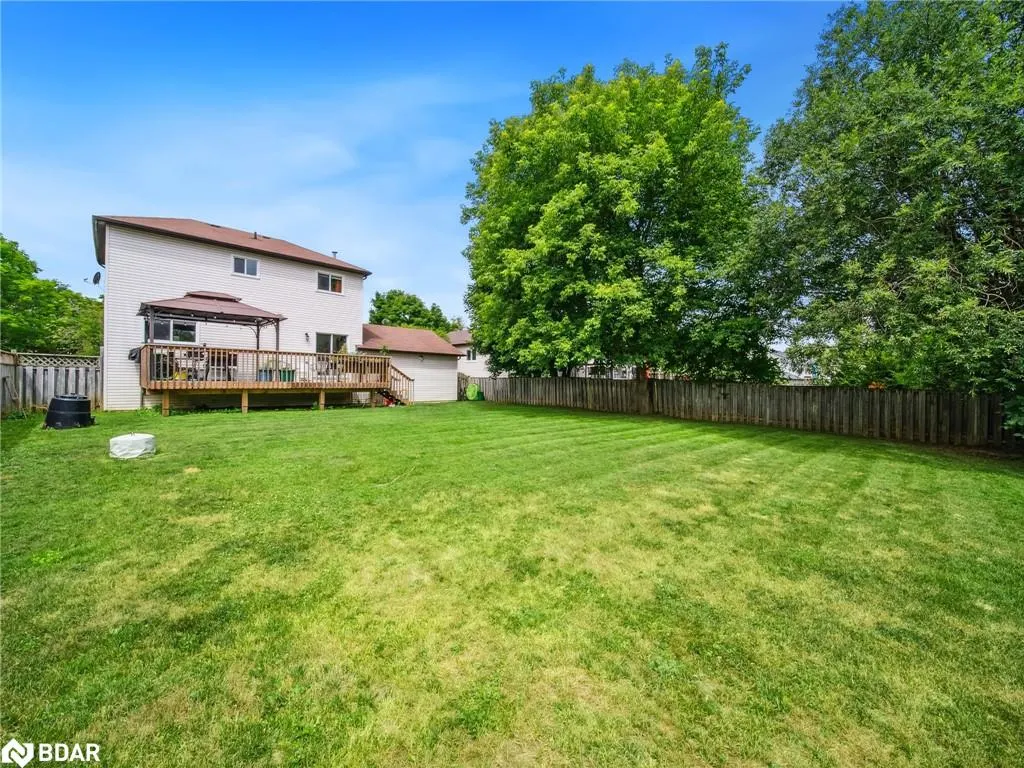 8 Darren Drive