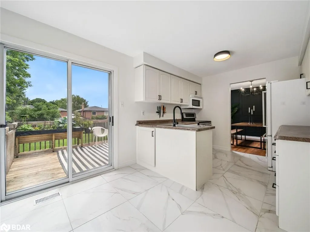 8 Darren Drive