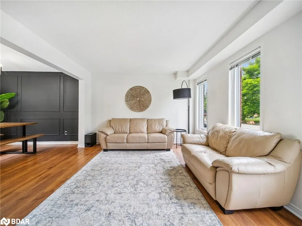 8 Darren Drive