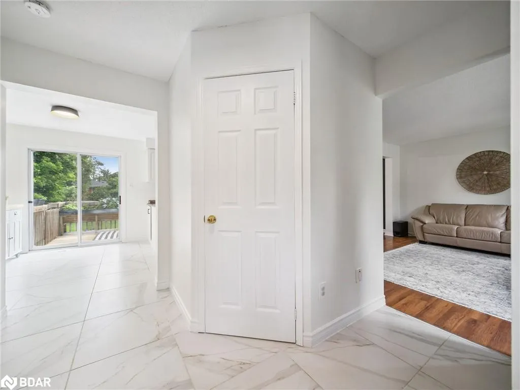 8 Darren Drive