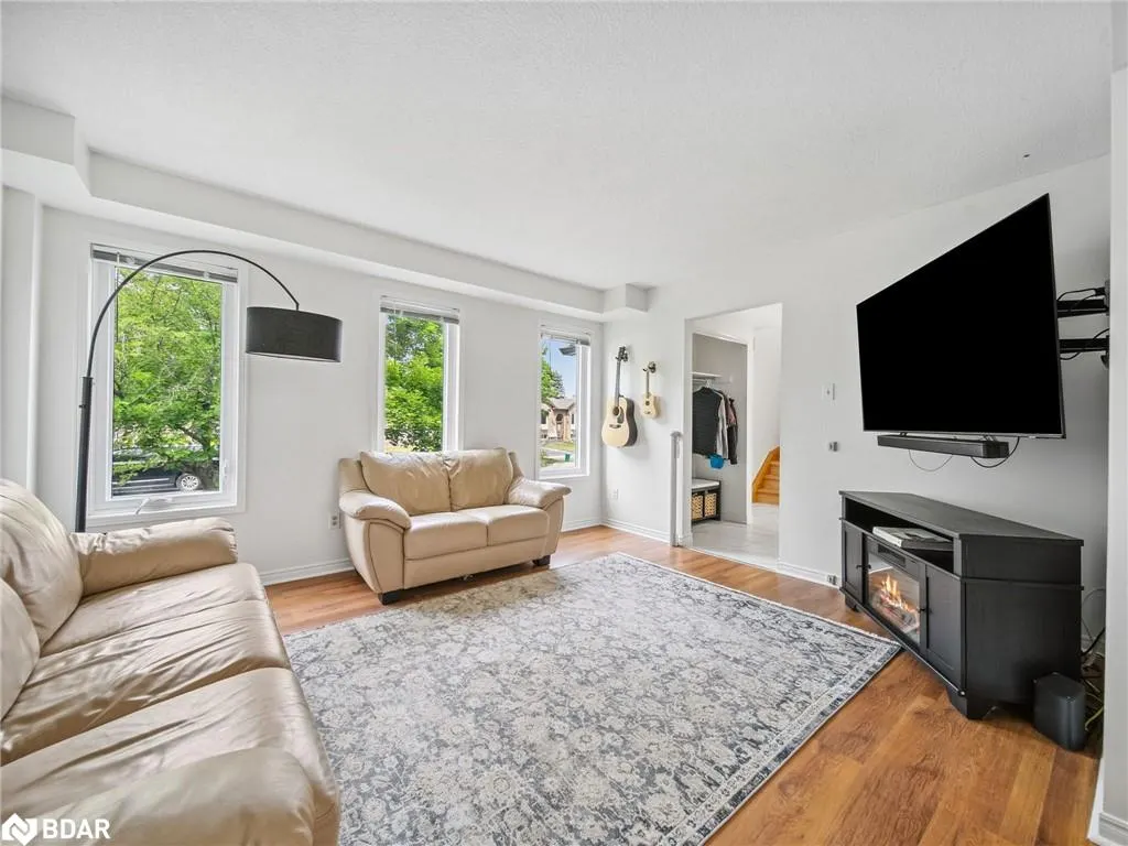 8 Darren Drive