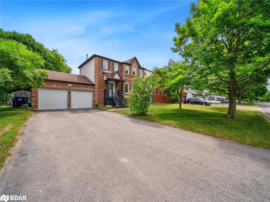 8 Darren Drive