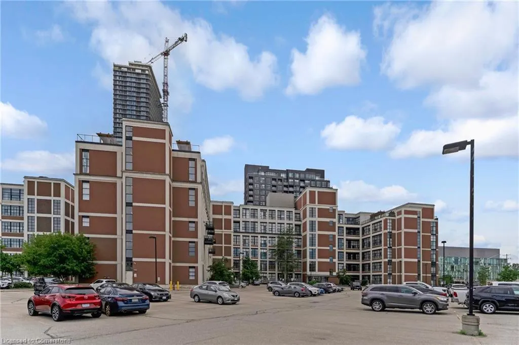 410 King Street W, #413
