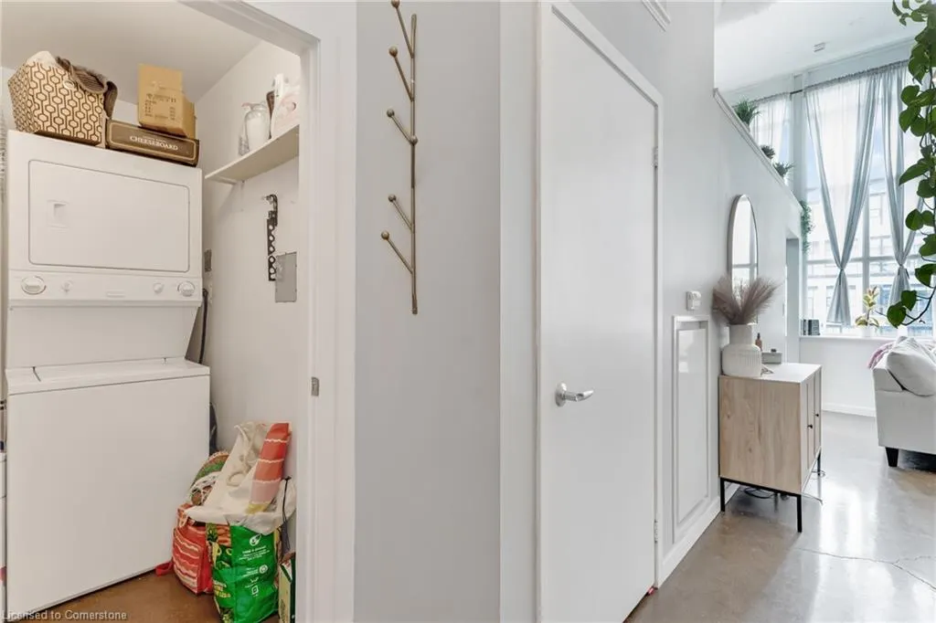 410 King Street W, #413