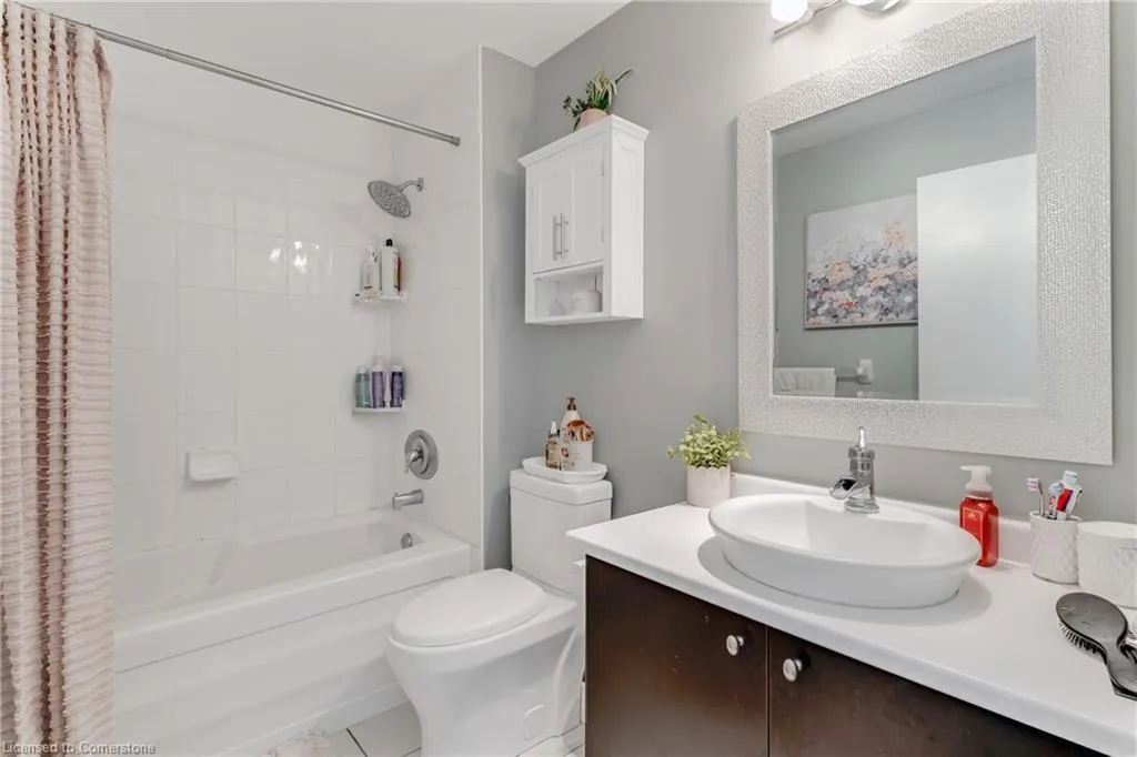410 King Street W, #413