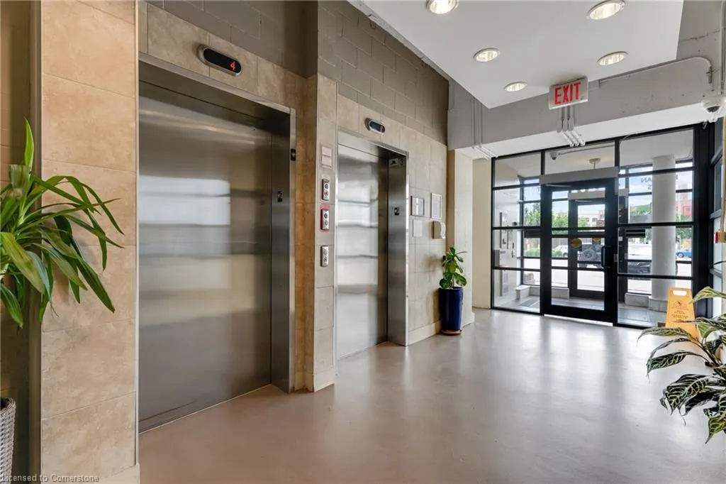 410 King Street W, #413
