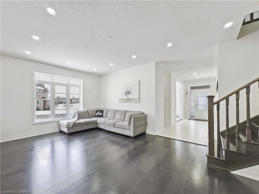 37 Drake Avenue