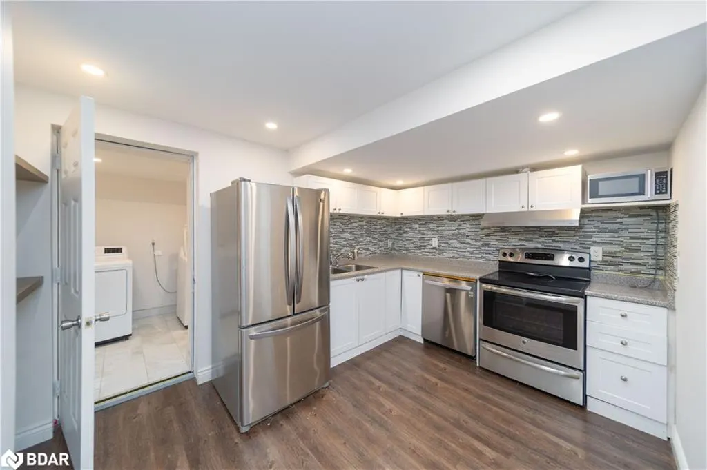 900 Green Street, #B