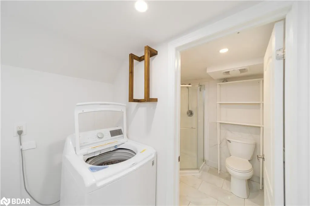 900 Green Street, #B