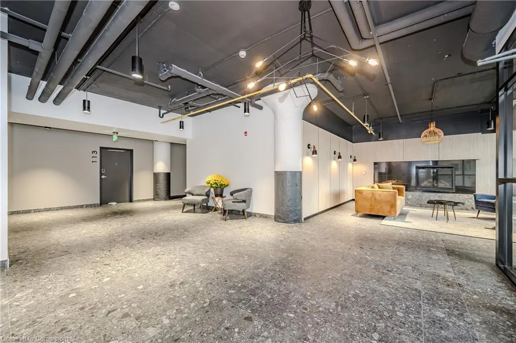 120 Huron Street, #528