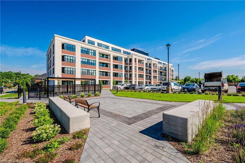 120 Huron Street, #528