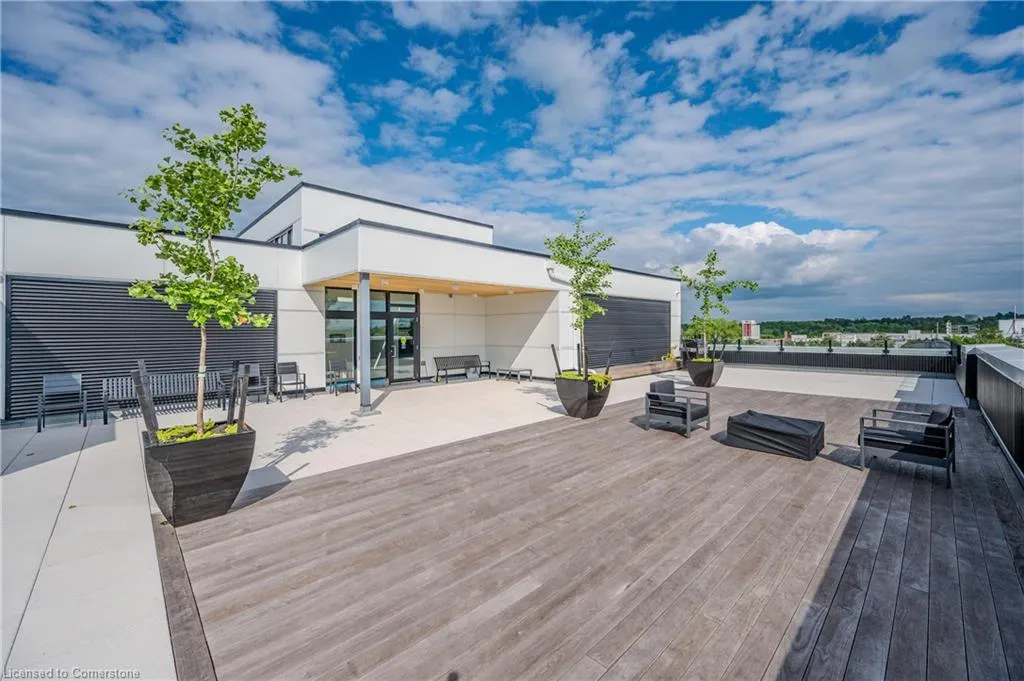 120 Huron Street, #528