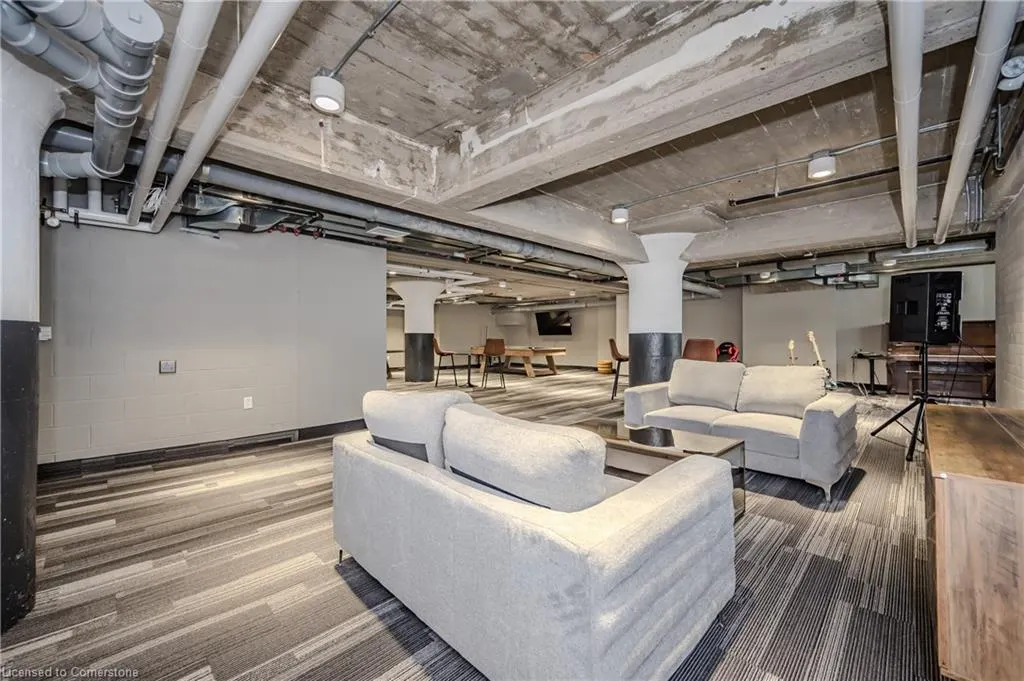 120 Huron Street, #528