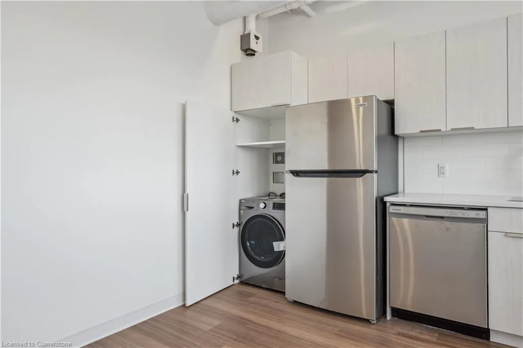120 Huron Street, #528