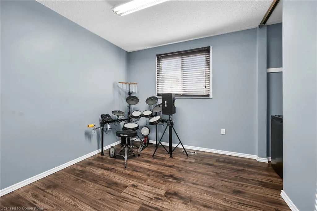 5 Ridell Crescent