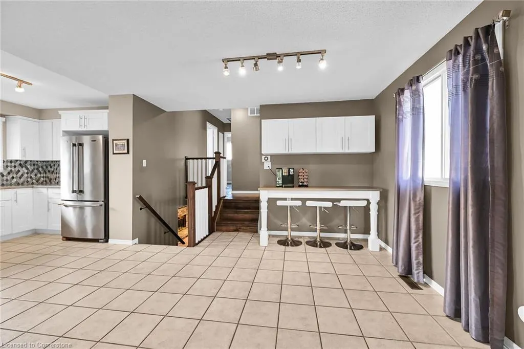 5 Ridell Crescent