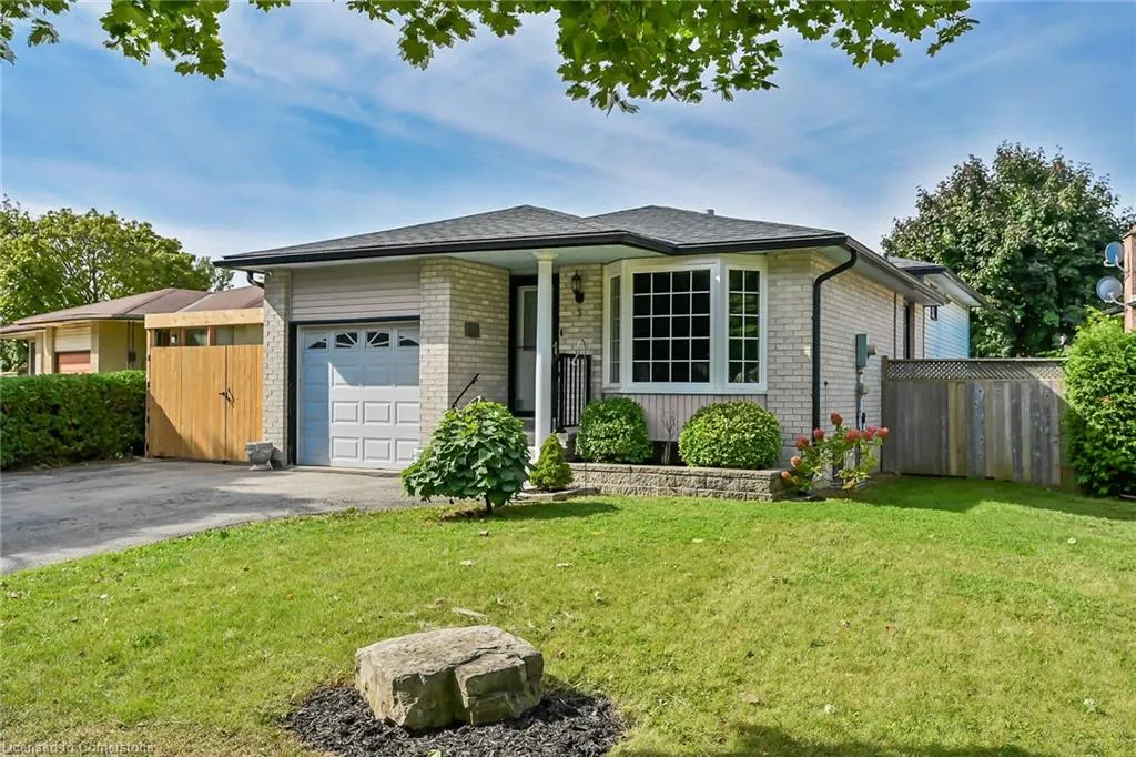5 Ridell Crescent