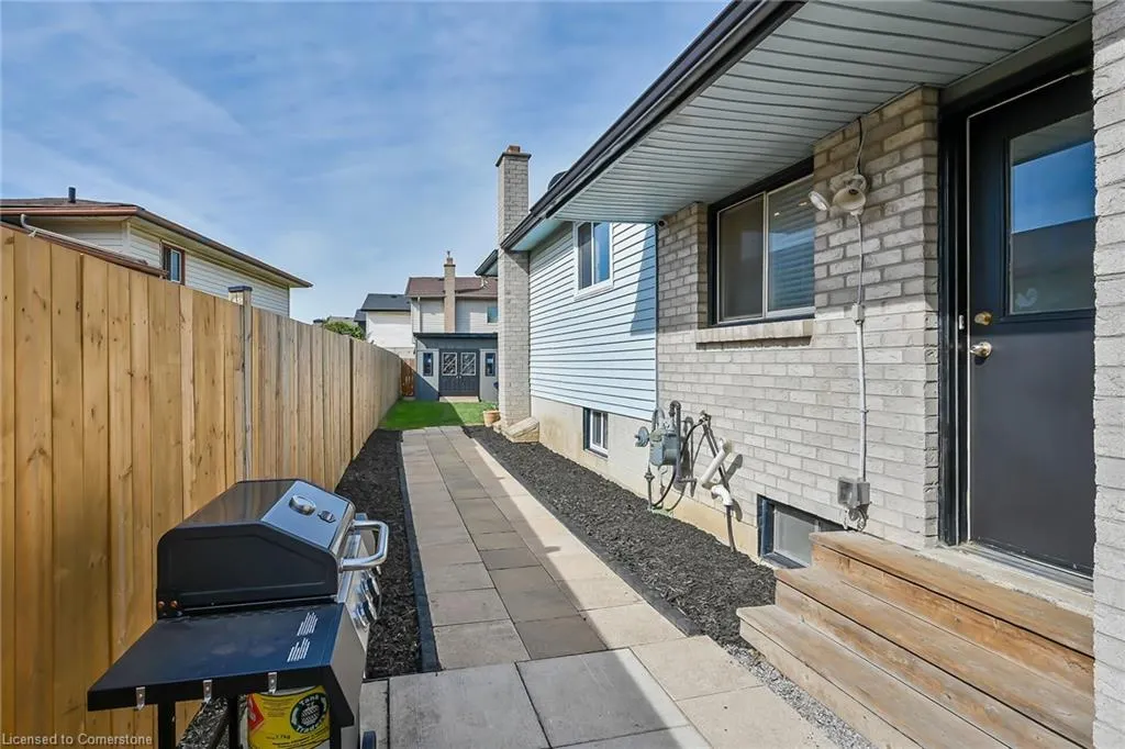 5 Ridell Crescent