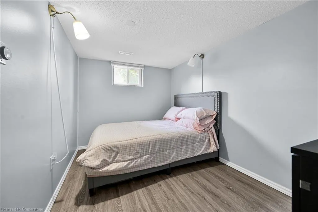 5 Ridell Crescent