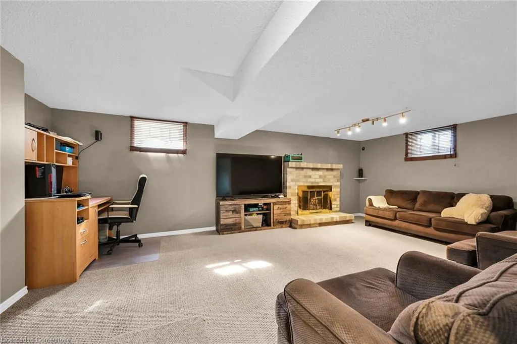 5 Ridell Crescent