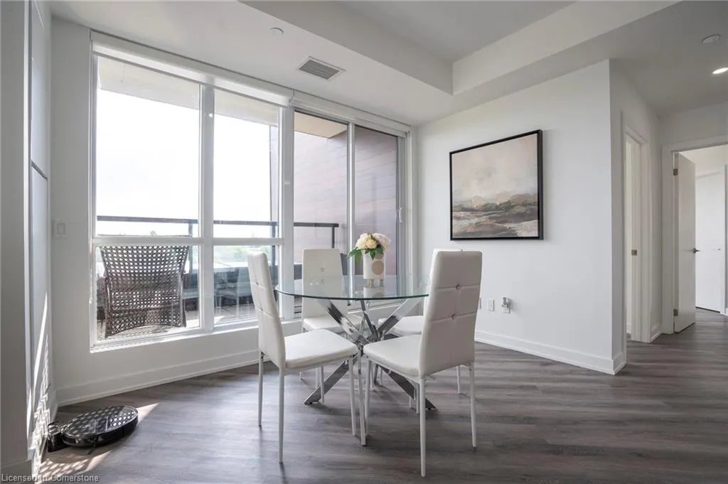 600 North Service Road, #418