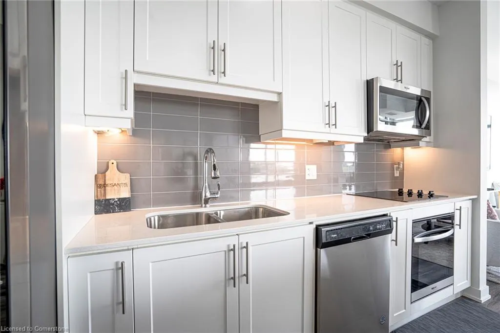600 North Service Road, #418