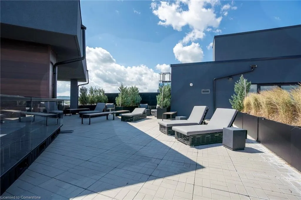 600 North Service Road, #418