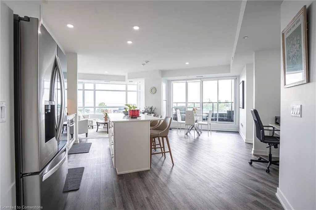 600 North Service Road, #418