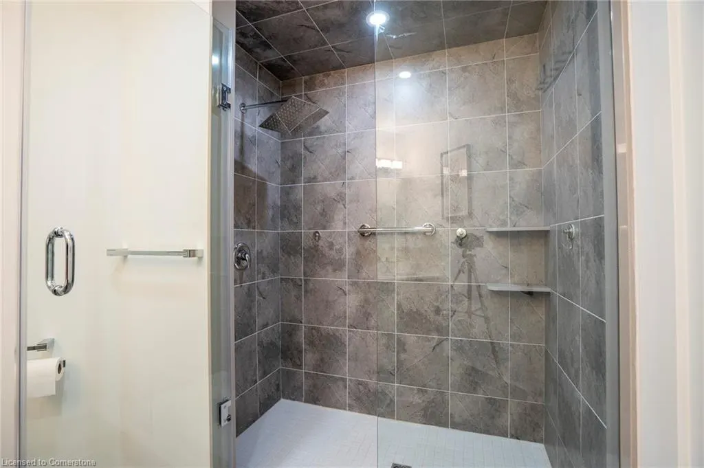 600 North Service Road, #418