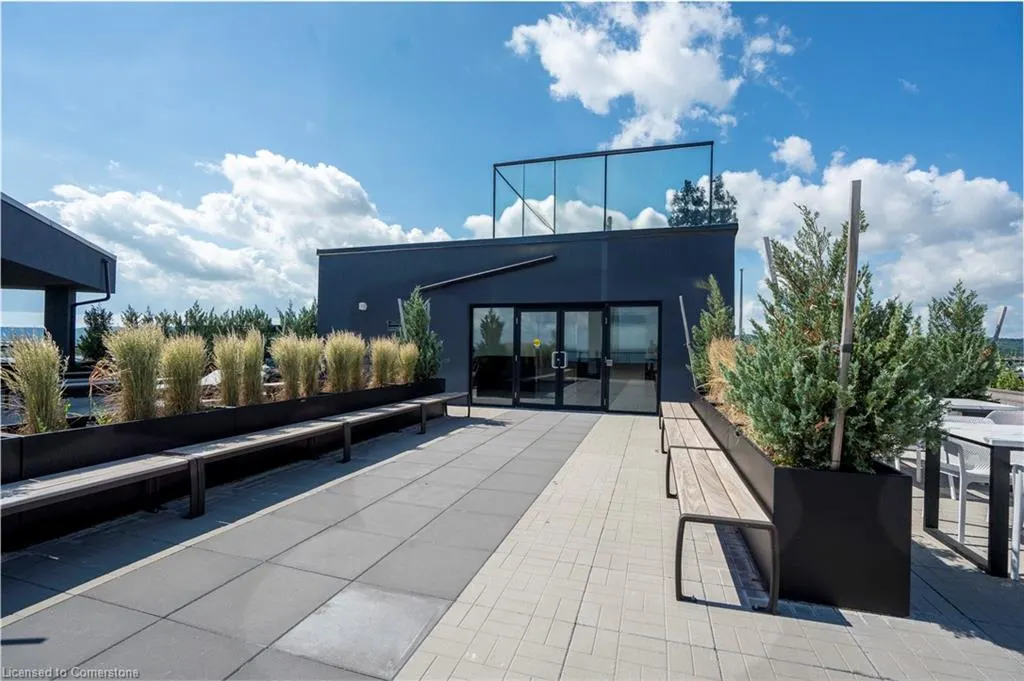 600 North Service Road, #418