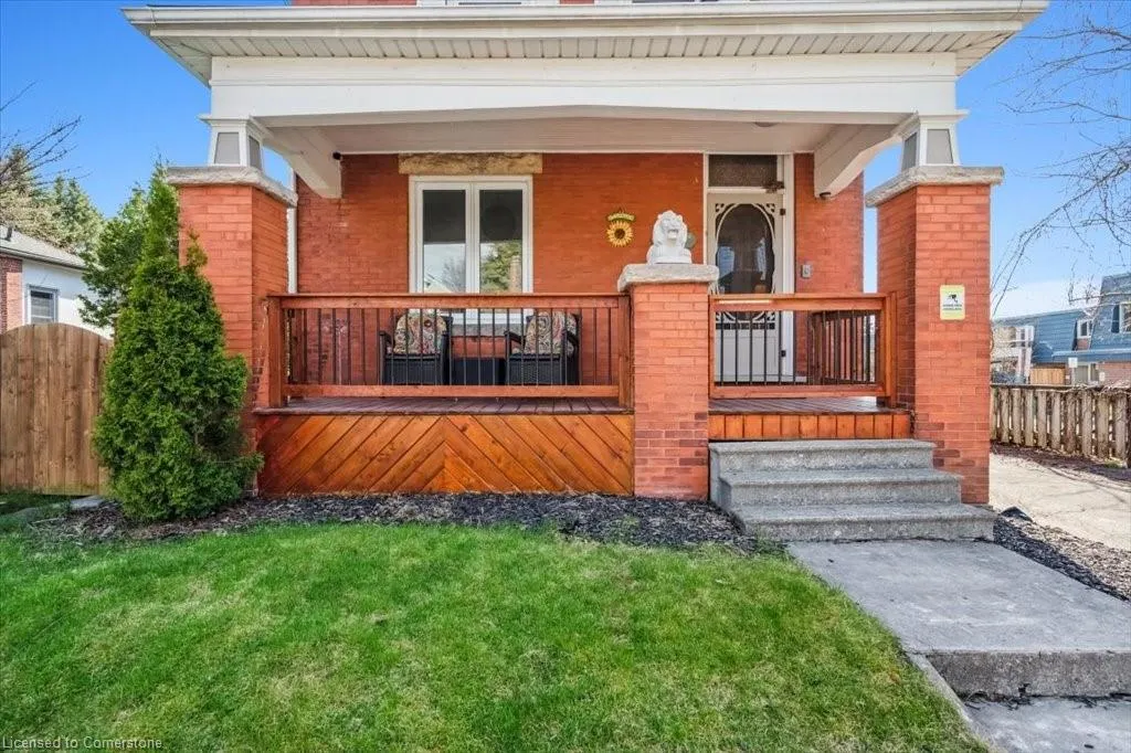 572 Woolwich Street