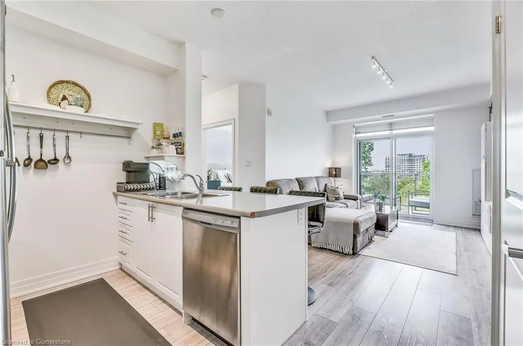 125 Shoreview Place, #514