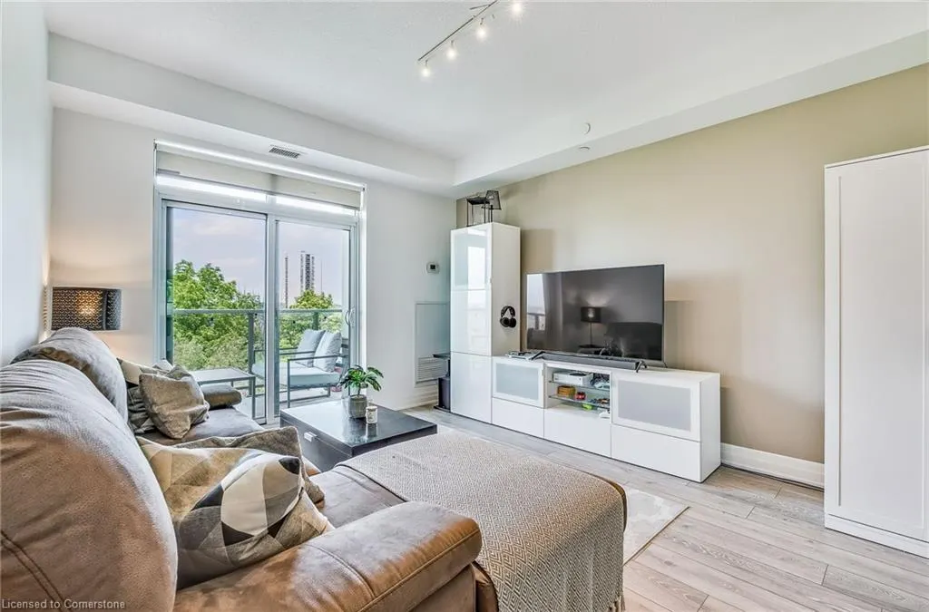 125 Shoreview Place, #514