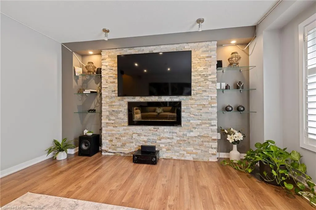 136 Crafter Crescent