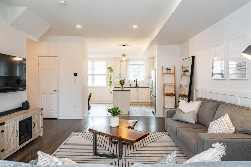 219 Dundas Street E, #45