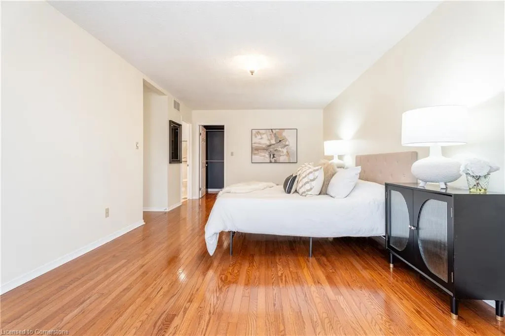 54 Goldcrest Drive