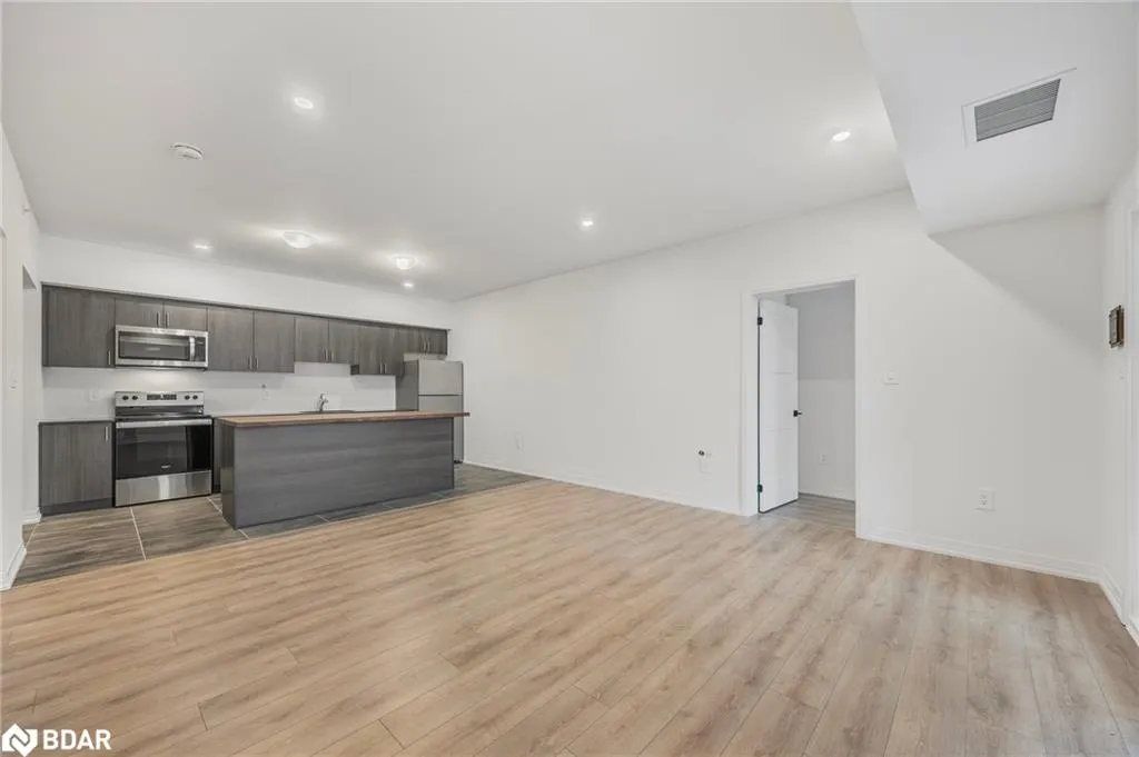 15 Kneeshaw Drive, #613