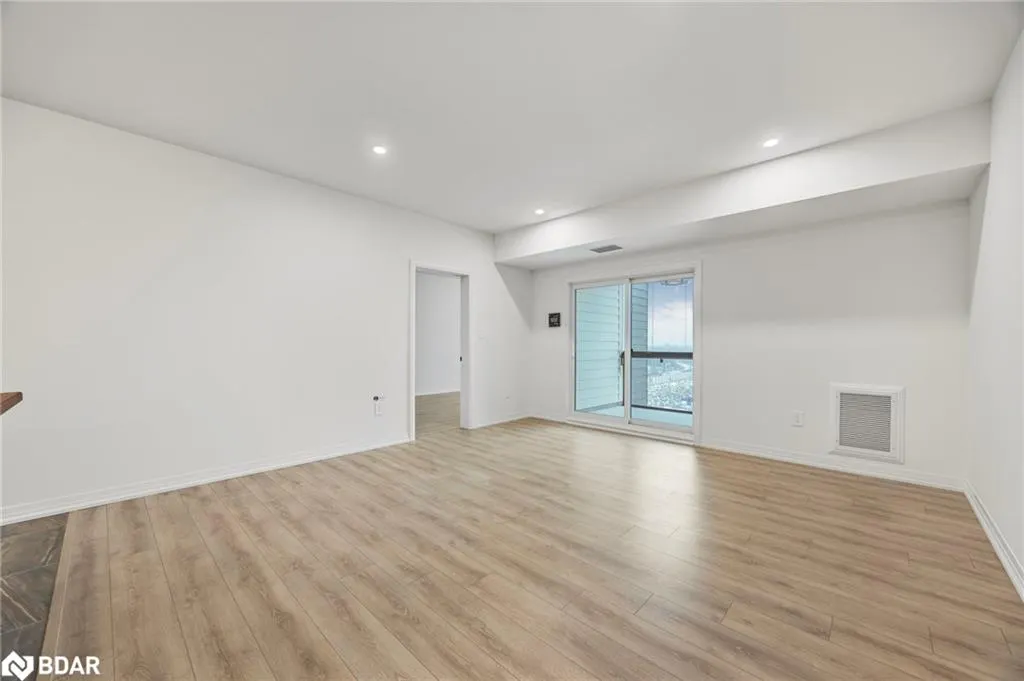15 Kneeshaw Drive, #613