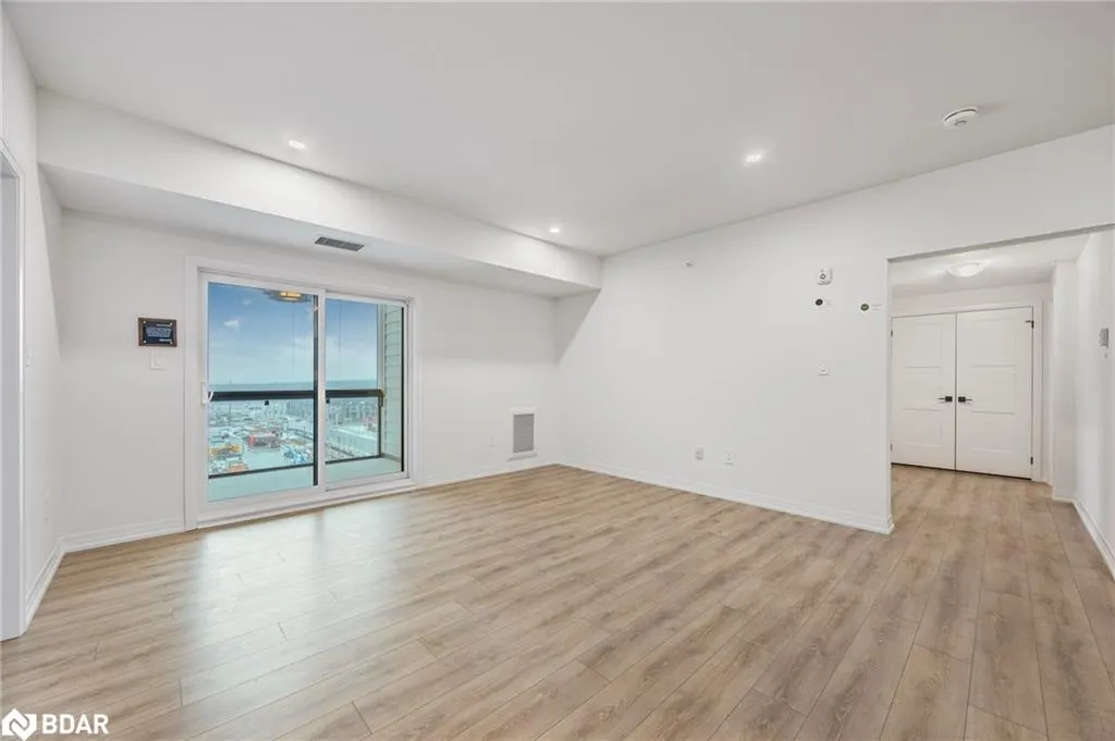 15 Kneeshaw Drive, #613