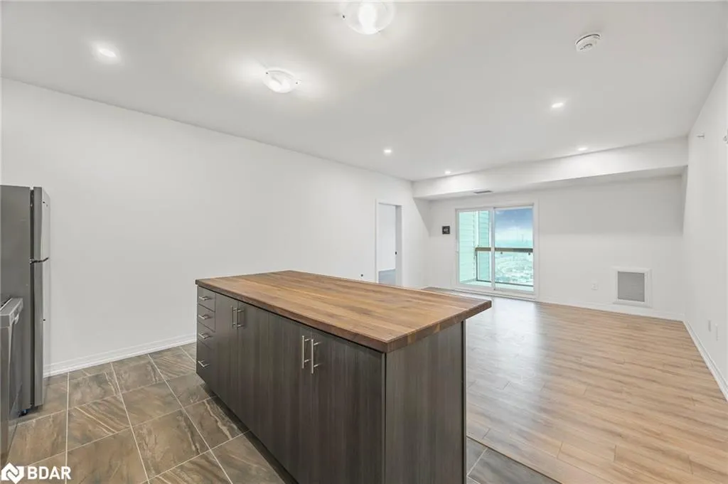 15 Kneeshaw Drive, #613