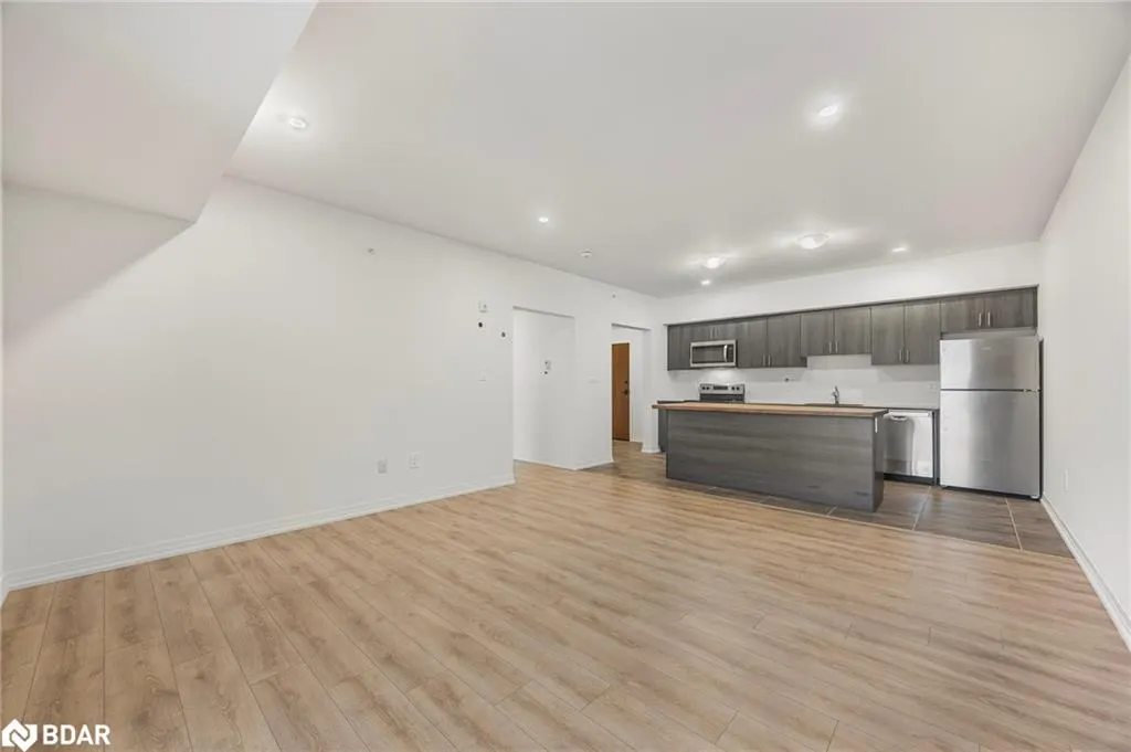 15 Kneeshaw Drive, #613
