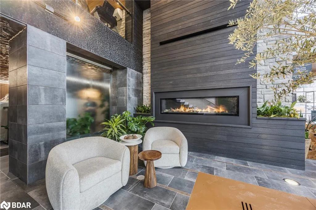 15 Kneeshaw Drive, #613