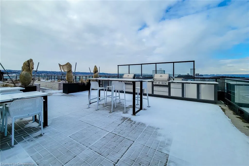 600 North Service Road, #213