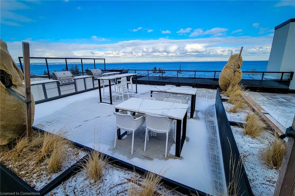 600 North Service Road, #213