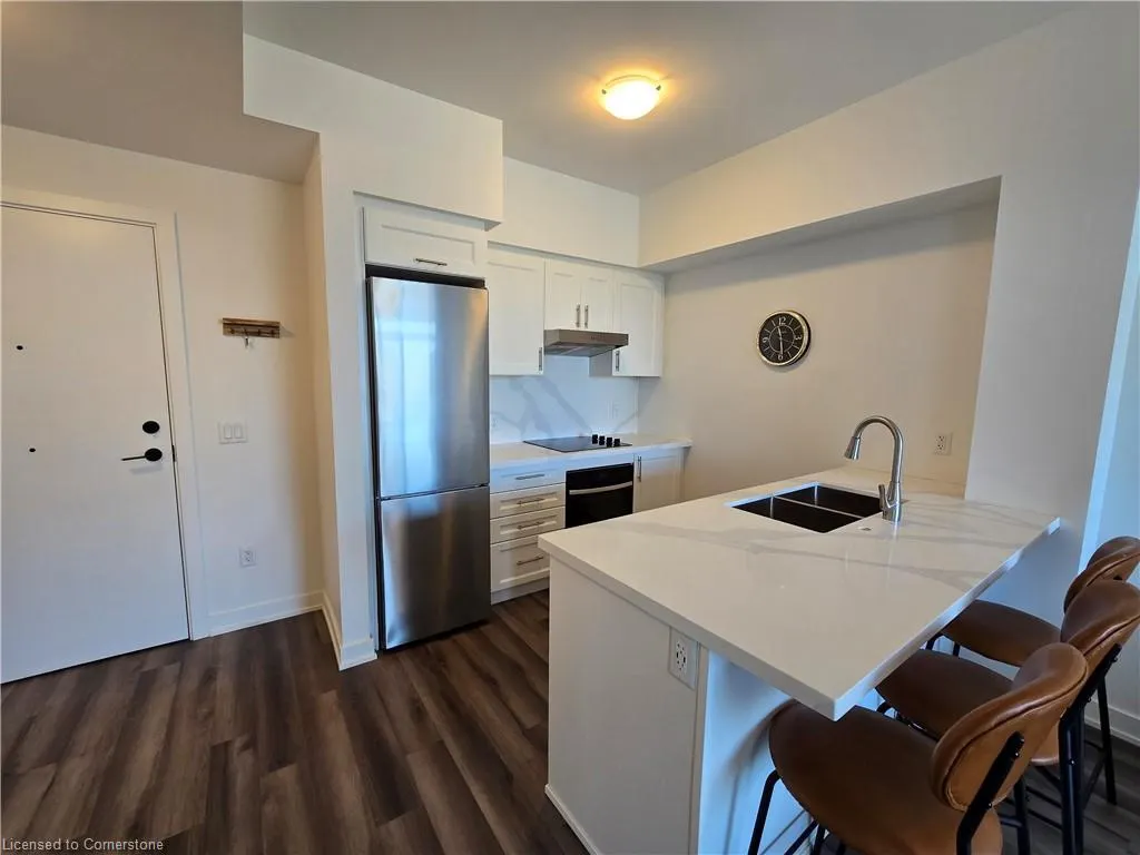 600 North Service Road, #213
